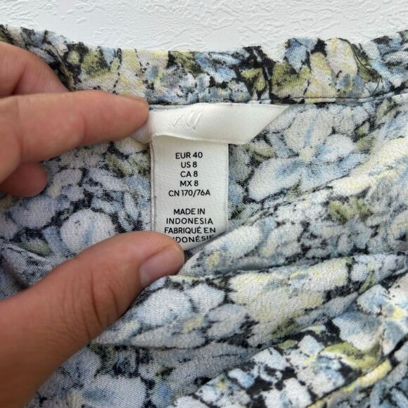 H&M Floral Midi Skirt Women’s 8 Blue Yellow White Print Side Slit Lightweight - Picture 3 of 7